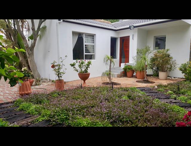 3 BEDROOM HOUSE SOLD IN FLAMINGO VLEI